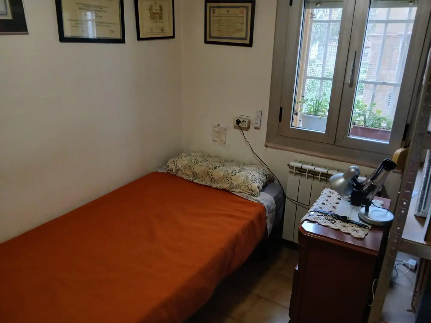 Habitación de Piso en venta en Terrassa con Alarma