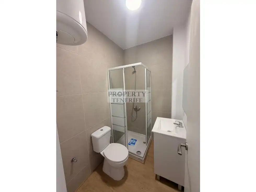 Habitación de Apartamento en venta en Arona