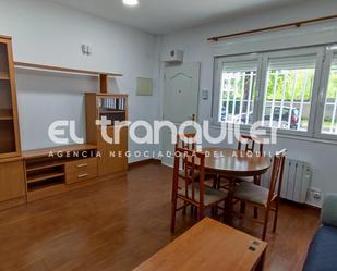 Sala d'estar de Pis de lloguer en  Madrid Capital amb Moblat i Rentadora