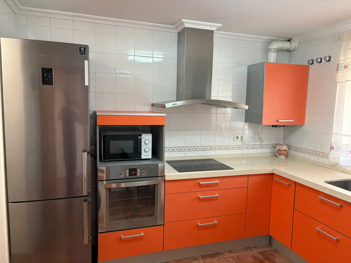 Cocina de Casa adosada de alquiler en Algeciras con Terraza, Amueblado y Horno