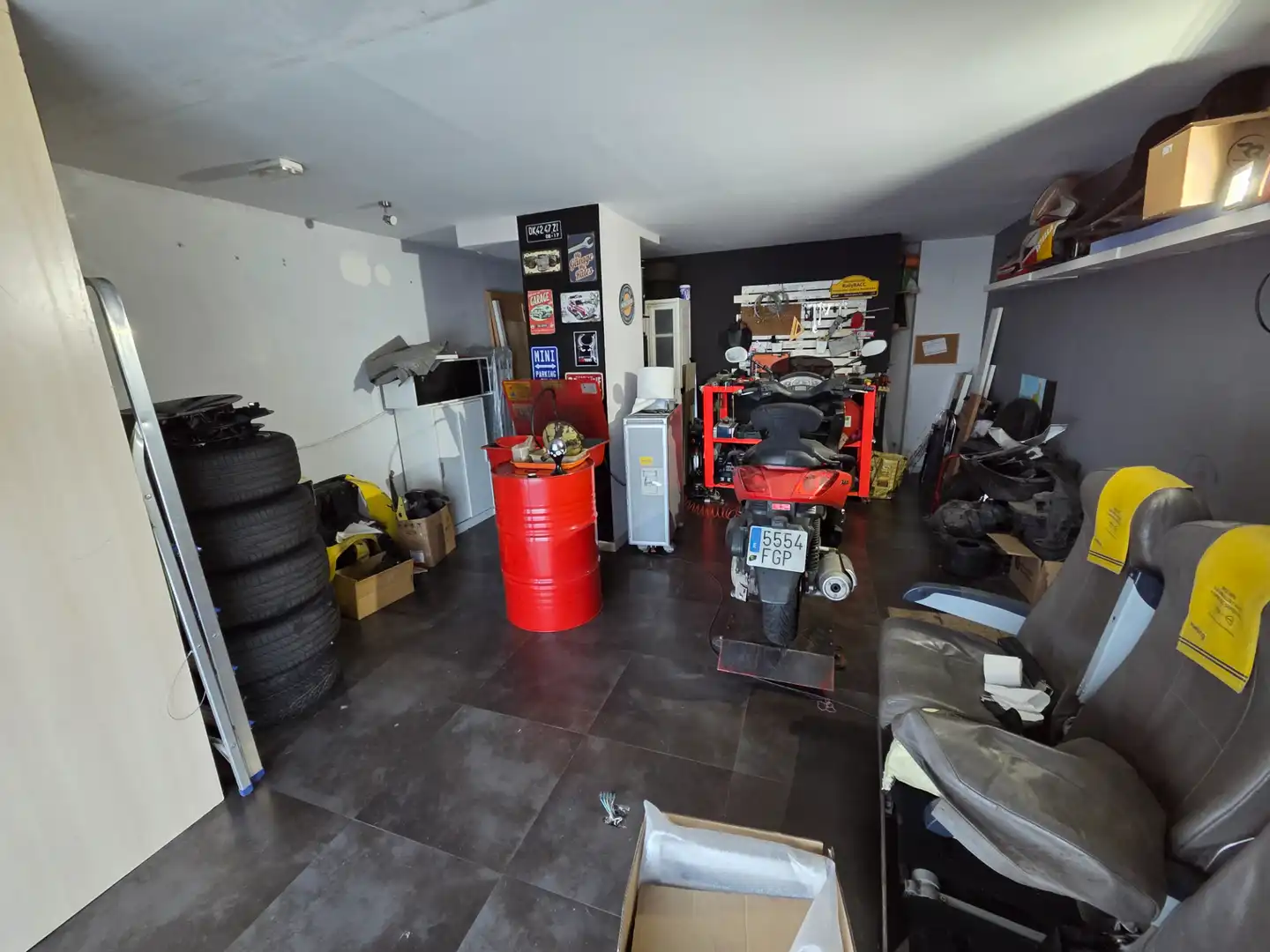 Local comercial en venta en Carrer de Guardiola, imagen 2