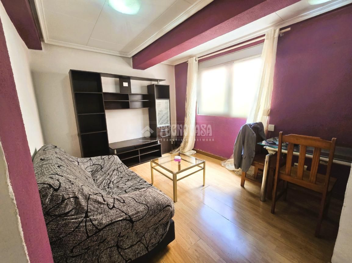 Bedroom of Flat for sale in Torrent  with Air Conditioner