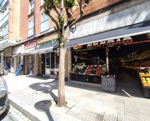 Vista exterior de Local en venda en Bilbao 