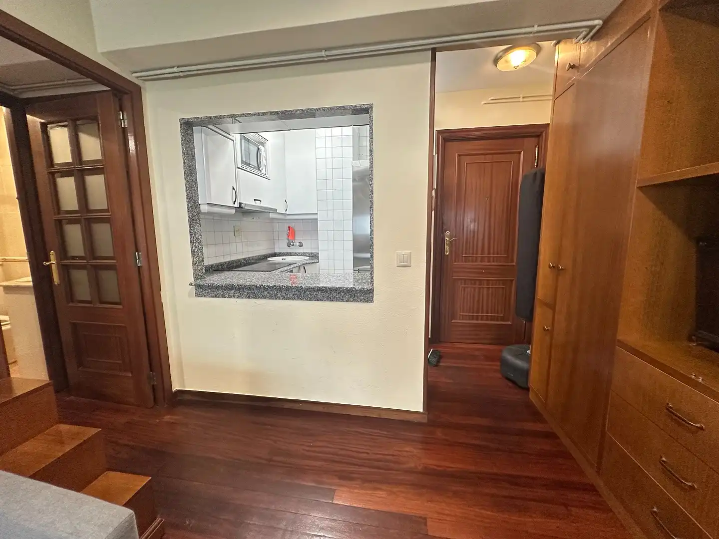 Cuina de Apartament en venda en Santiago de Compostela  amb Calefacció i Moblat