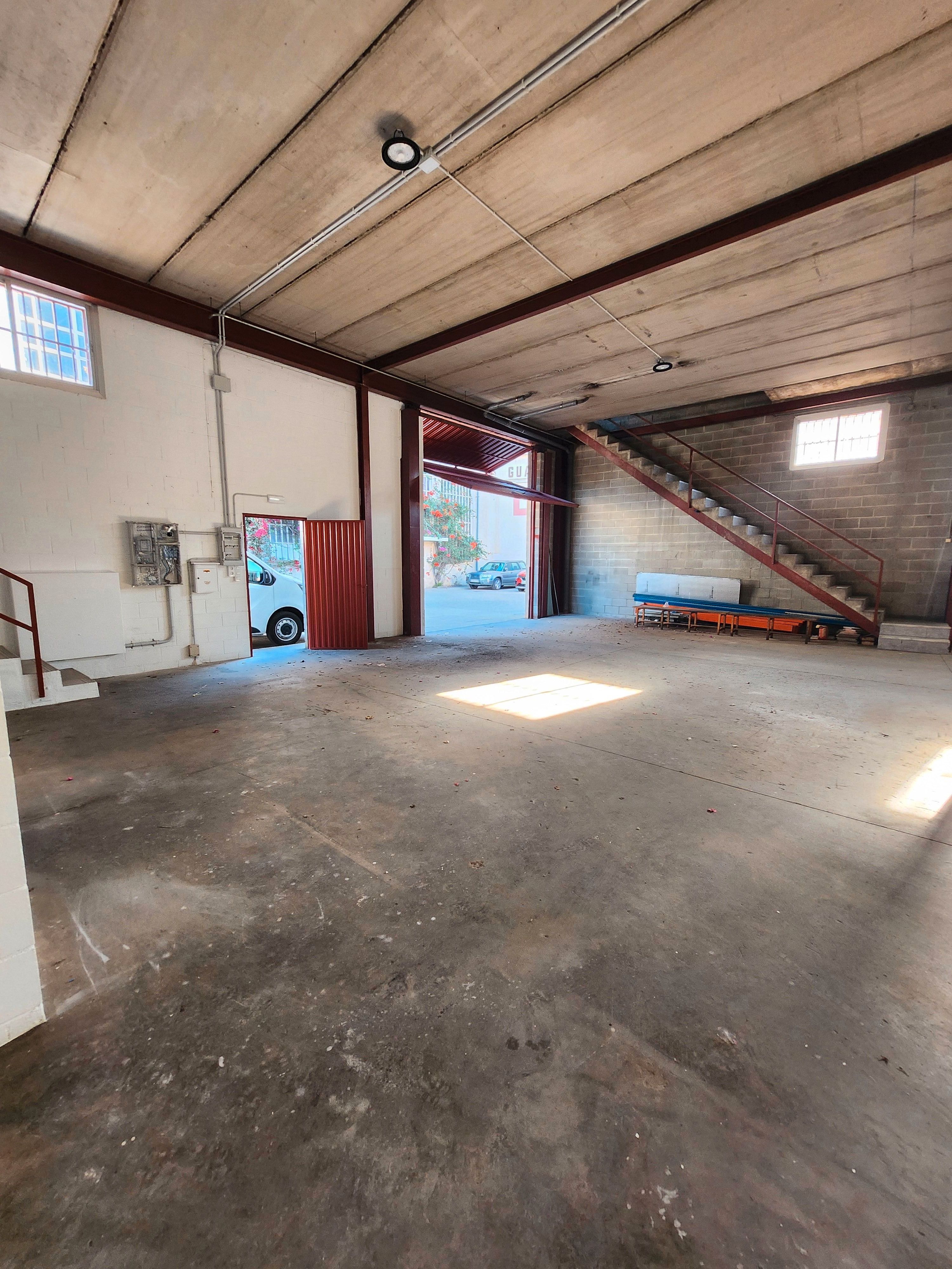 Nau industrial de lloguer a Centre - Can Nadal