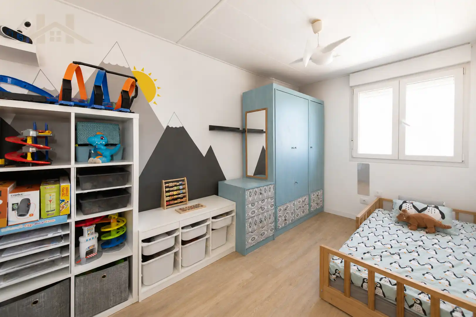 Habitación de Casa adosada en venta en Alcobendas con Aire acondicionado, Calefacción y Jardín privado