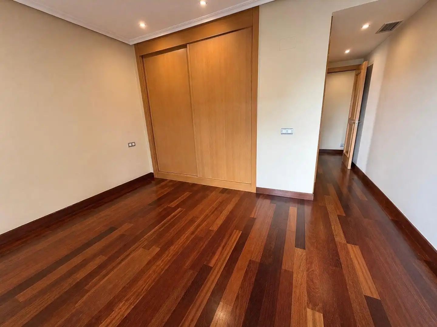 Piso en venta en Boadilla del Monte con Aire acondicionado, Calefacción y Parquet