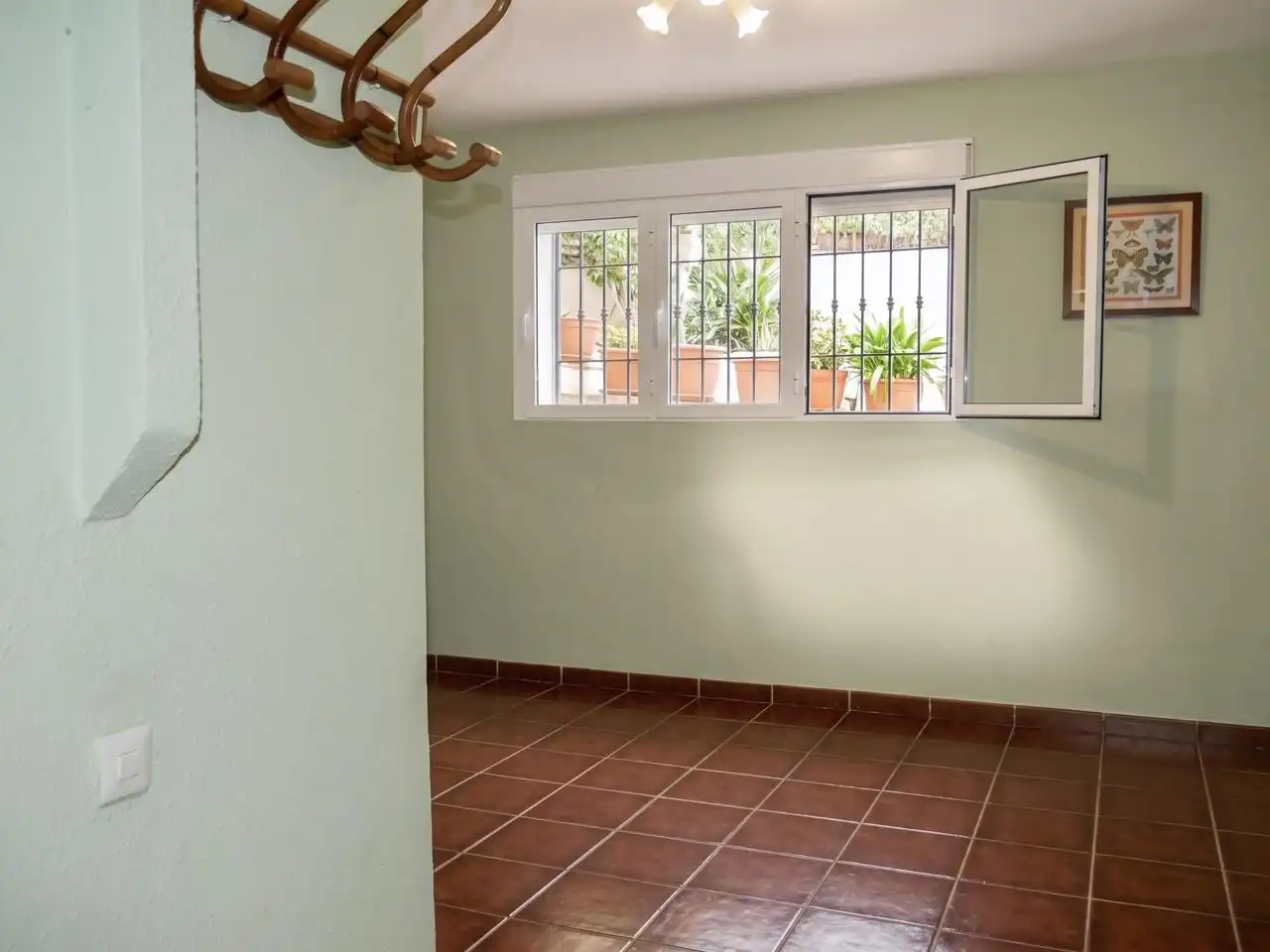 Ground floor for sale in Málaga  with Air Conditioner, Private garden and Terrace