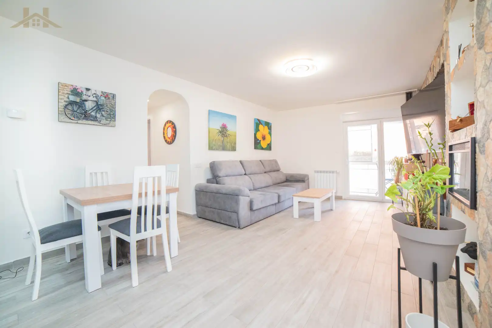 Sala d'estar de Planta baixa en venda en San Martín de la Vega amb Calefacció, Terrassa i Moblat