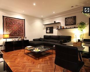 Living room of Flat to rent in  Madrid Capital  with Air Conditioner and Balcony