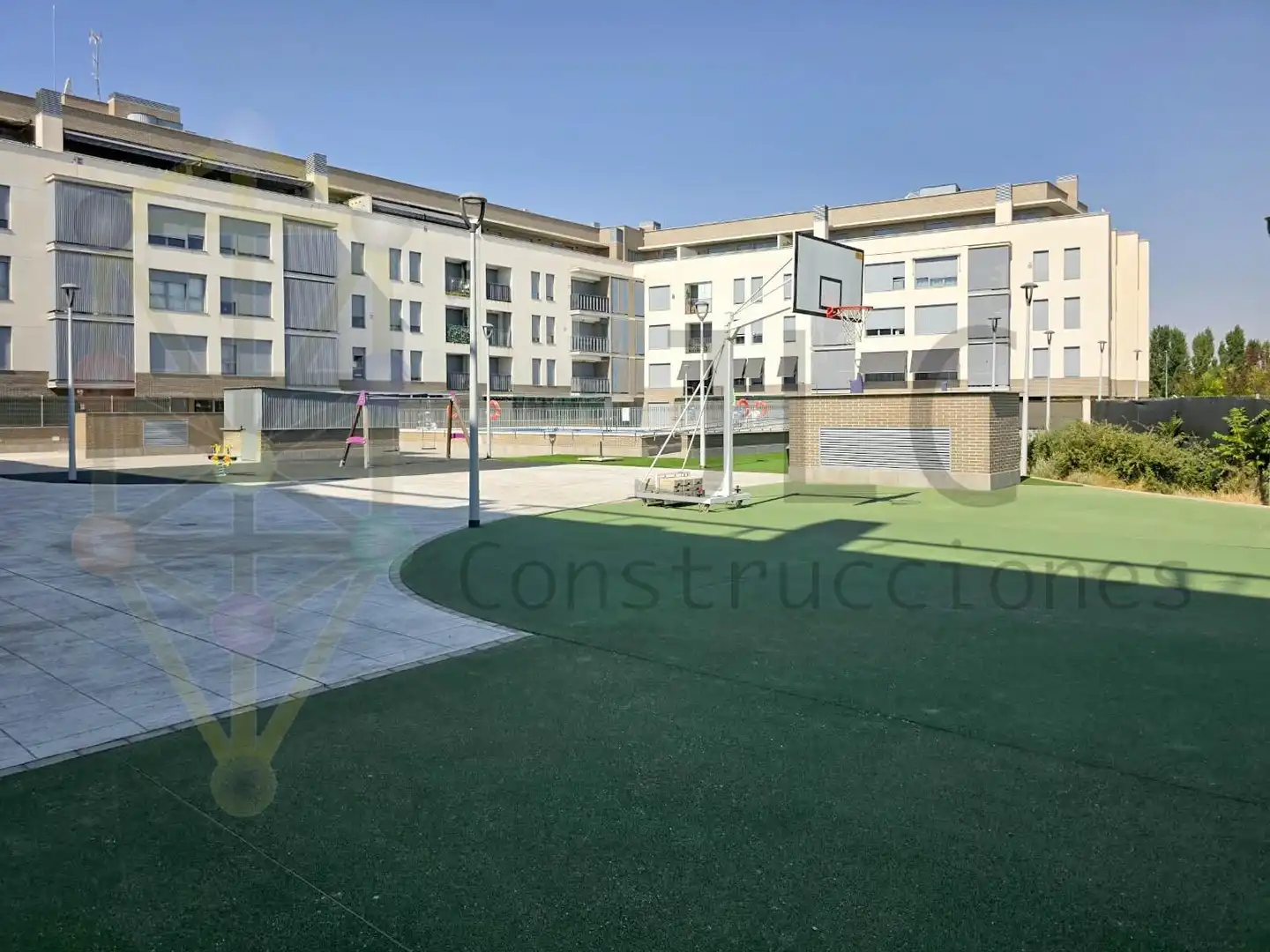 Vista exterior de Pis en venda en Alovera amb Aire condicionat, Calefacció i Parquet
