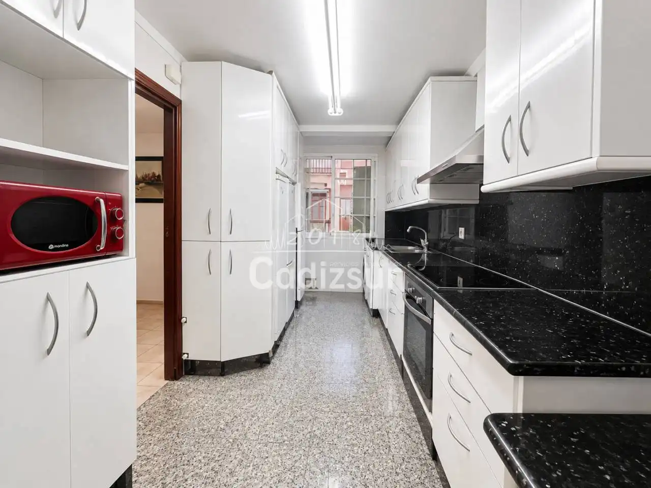 Flat with lift for sale in Paseo Marítimo, imagen 2