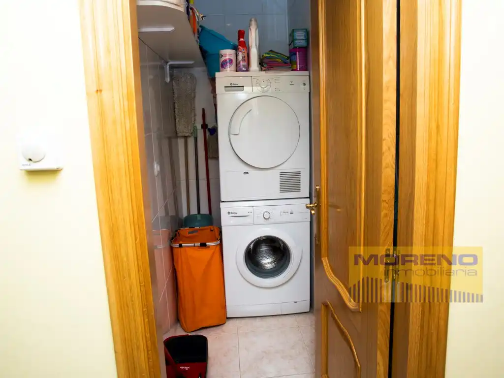Dormitori de Casa o xalet en venda en Sarria