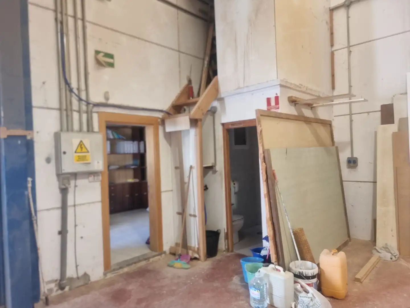 Industrial buildings for sale in Alhama de Almería
