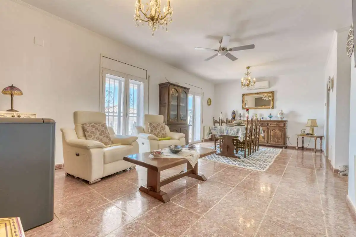 Sala d'estar de Casa o xalet en venda en Roses