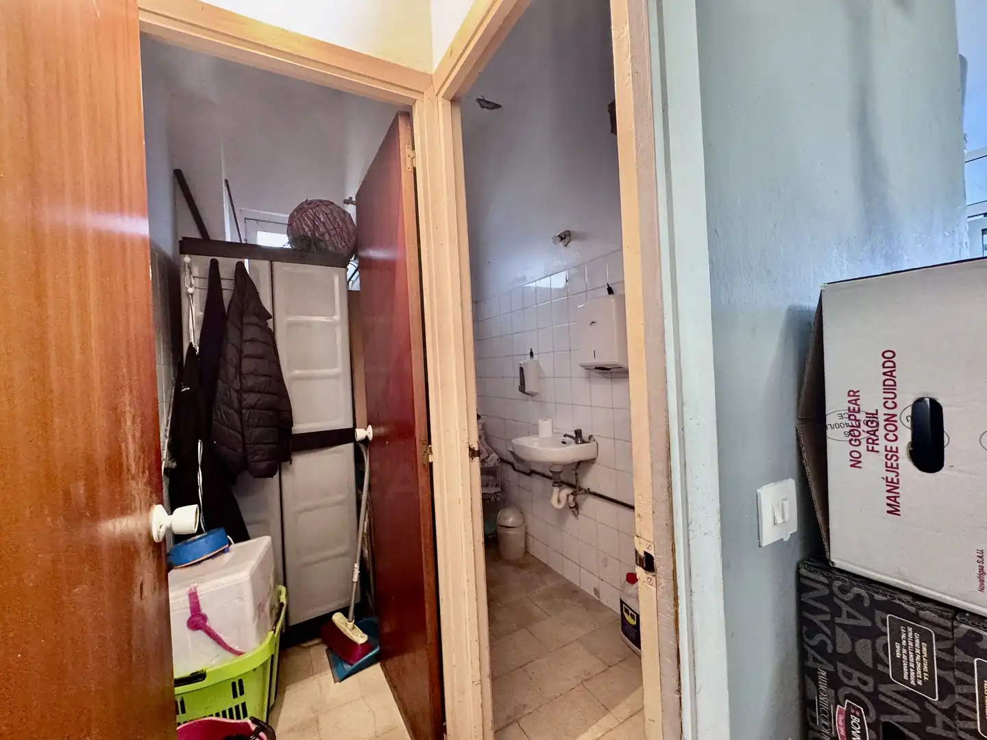 Baño de Piso en venta en Cabanas con Terraza