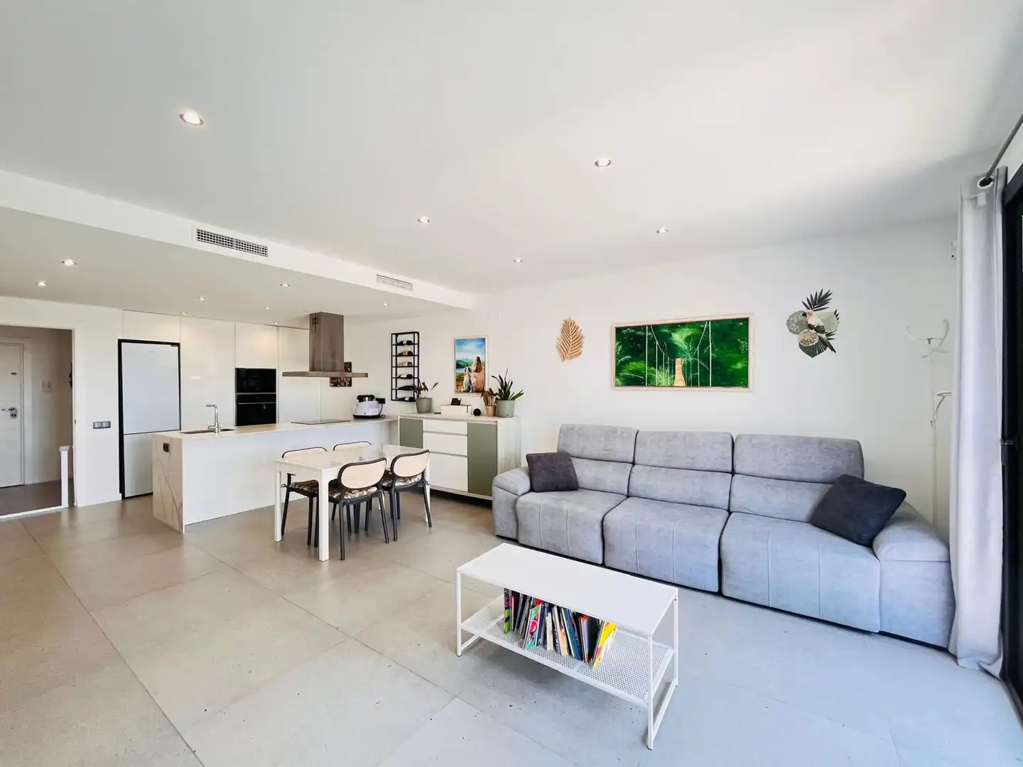 Living room of Detached homes for sale in Vilanova i la Geltrú  with Heating, Private garden and Swimming Pool