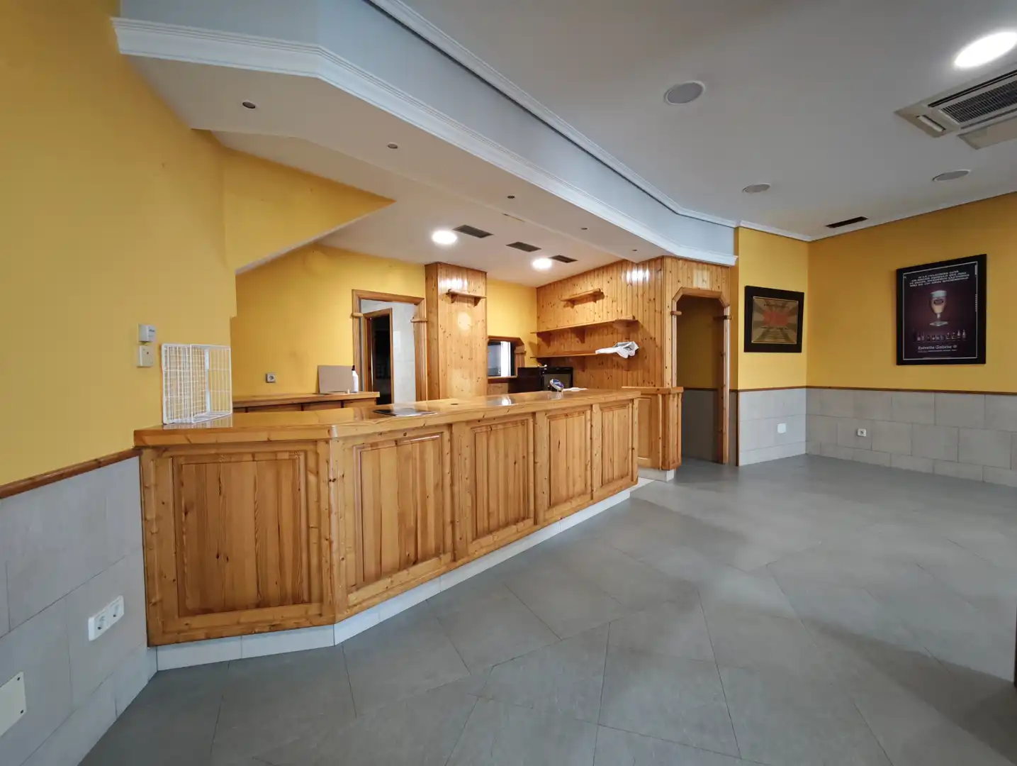 Commercial properties for rent in Narón  with Air Conditioner and Furnished