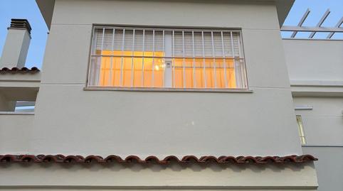 Photo 2 of Single-family semi-detached to rent