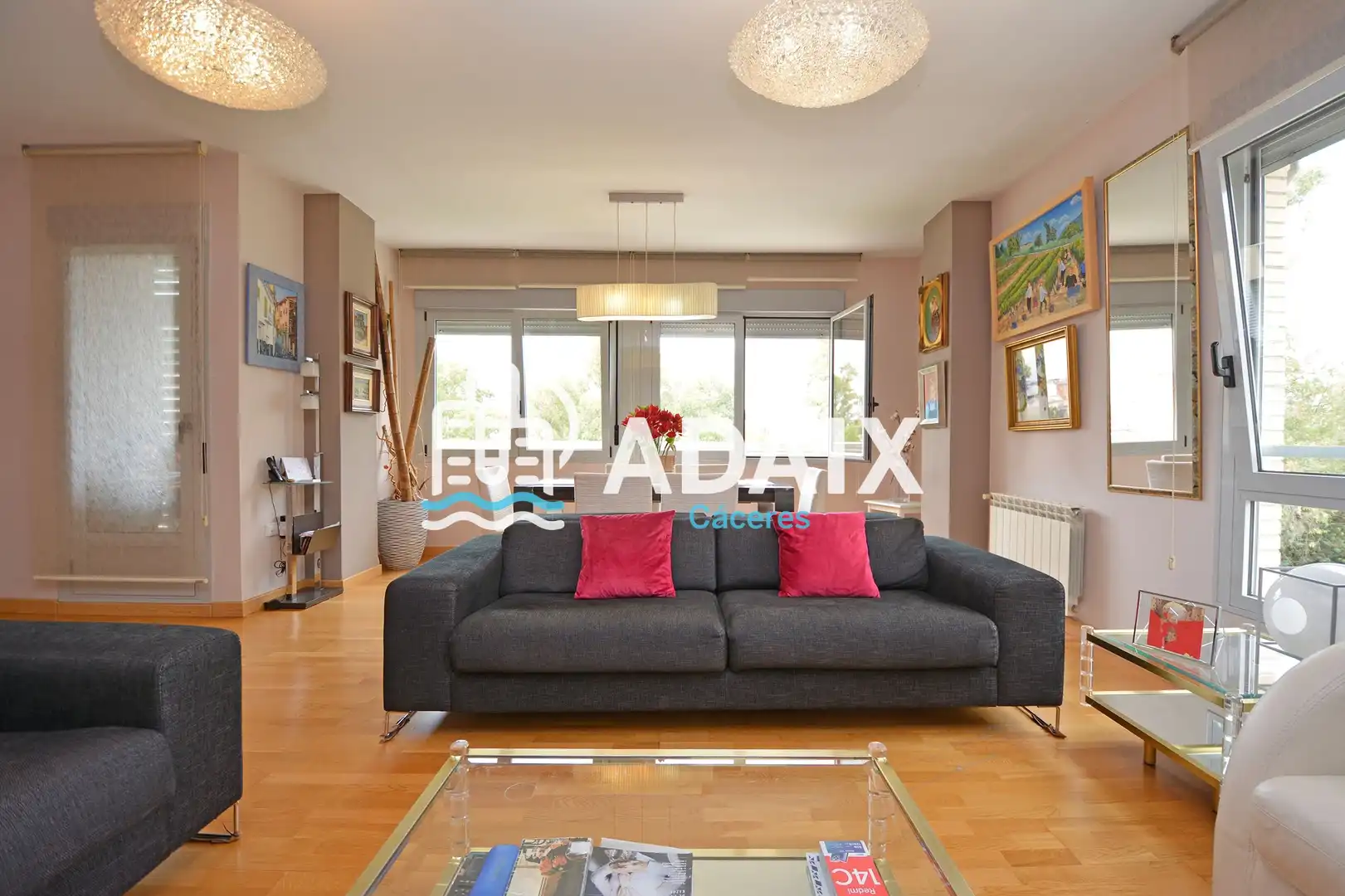 Vista exterior de Ático en venta en Cáceres con Aire acondicionado, Calefacción y Terraza