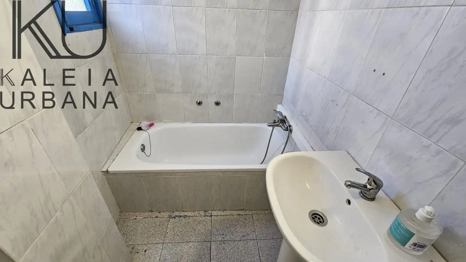 Baño de Piso en venta en Alicante / Alacant