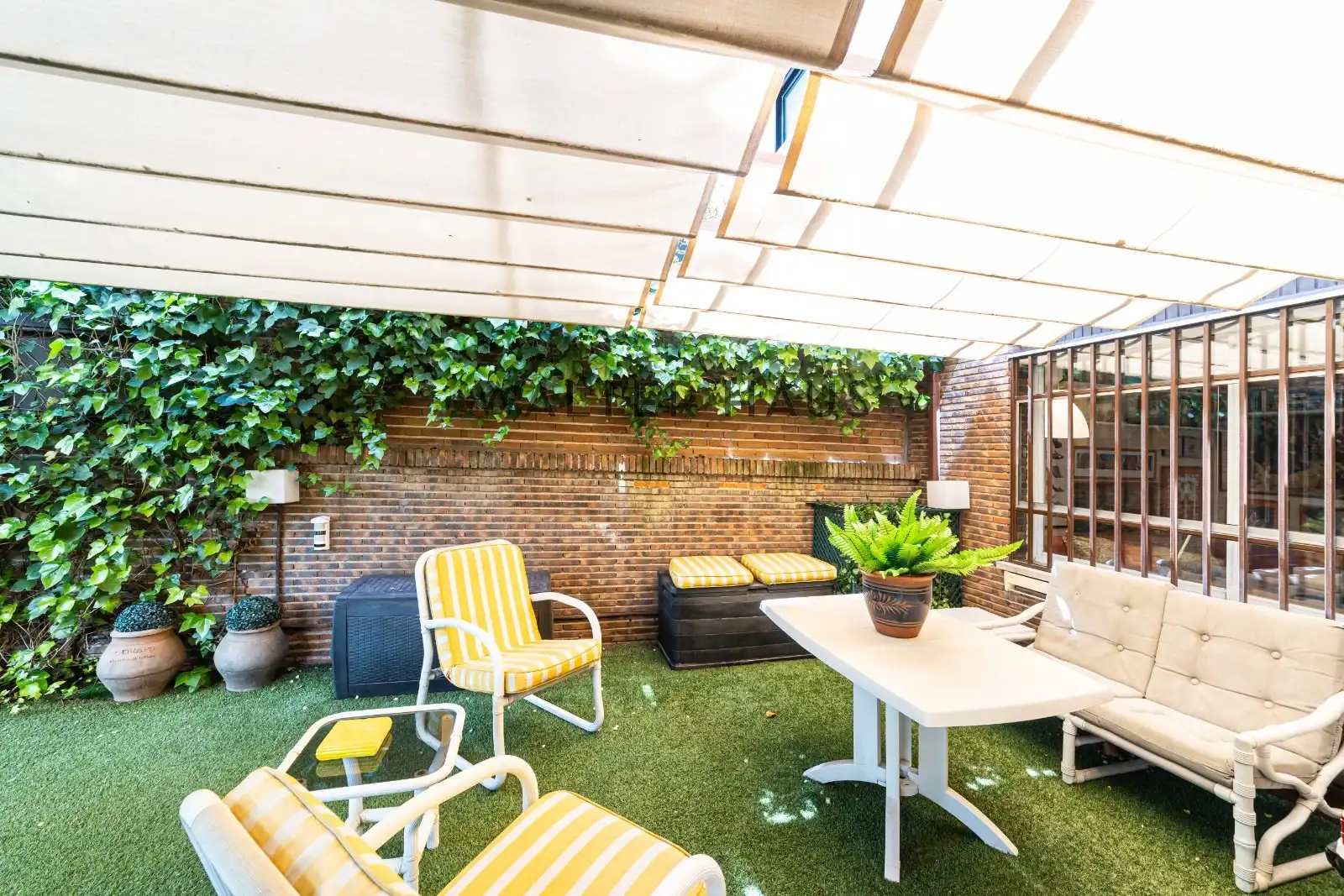 Terraza de Piso en venta en Madrid con Aire acondicionado, Calefacción y Jardín privado