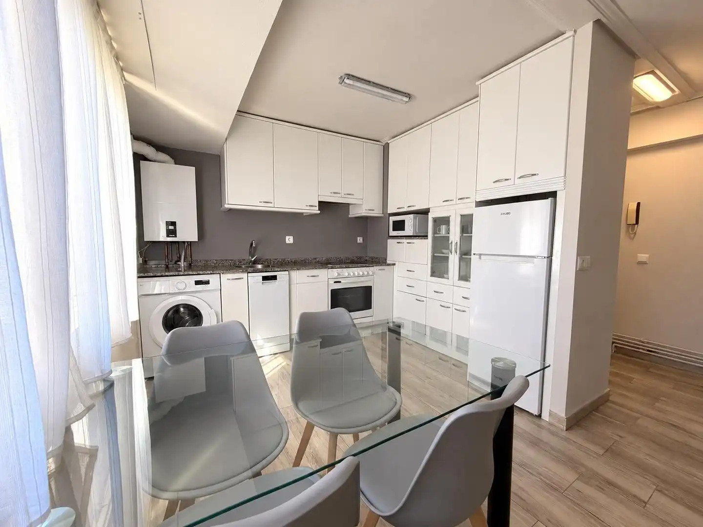 Flat with lift to rent in Calle de Benidorm