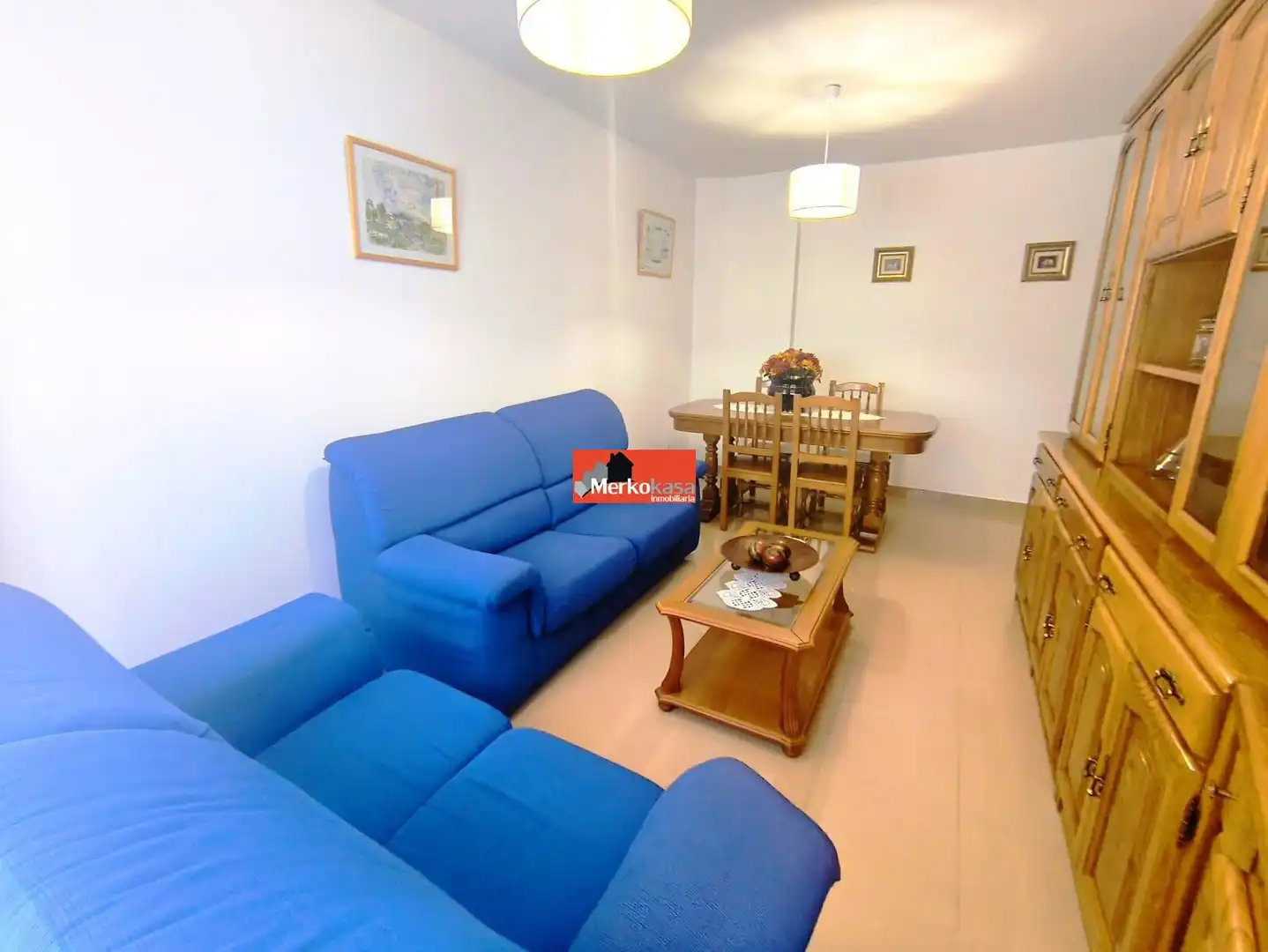 Sala d'estar de Apartament de lloguer en Lugo amb Calefacció i Moblat
