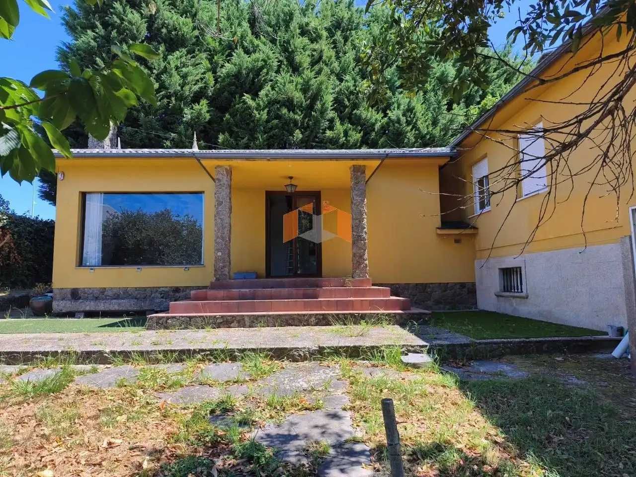 Vista exterior de Casa o chalet en venta en Vigo  con Calefacción, Jardín privado y Parquet