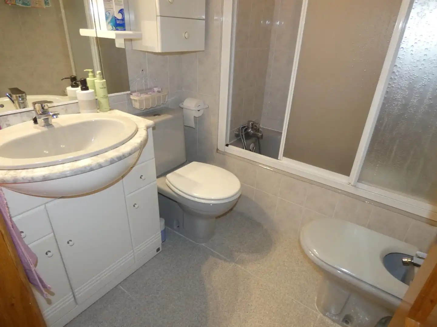 Badezimmer von Wohnung zum Verkauf in Utebo mit Heizung