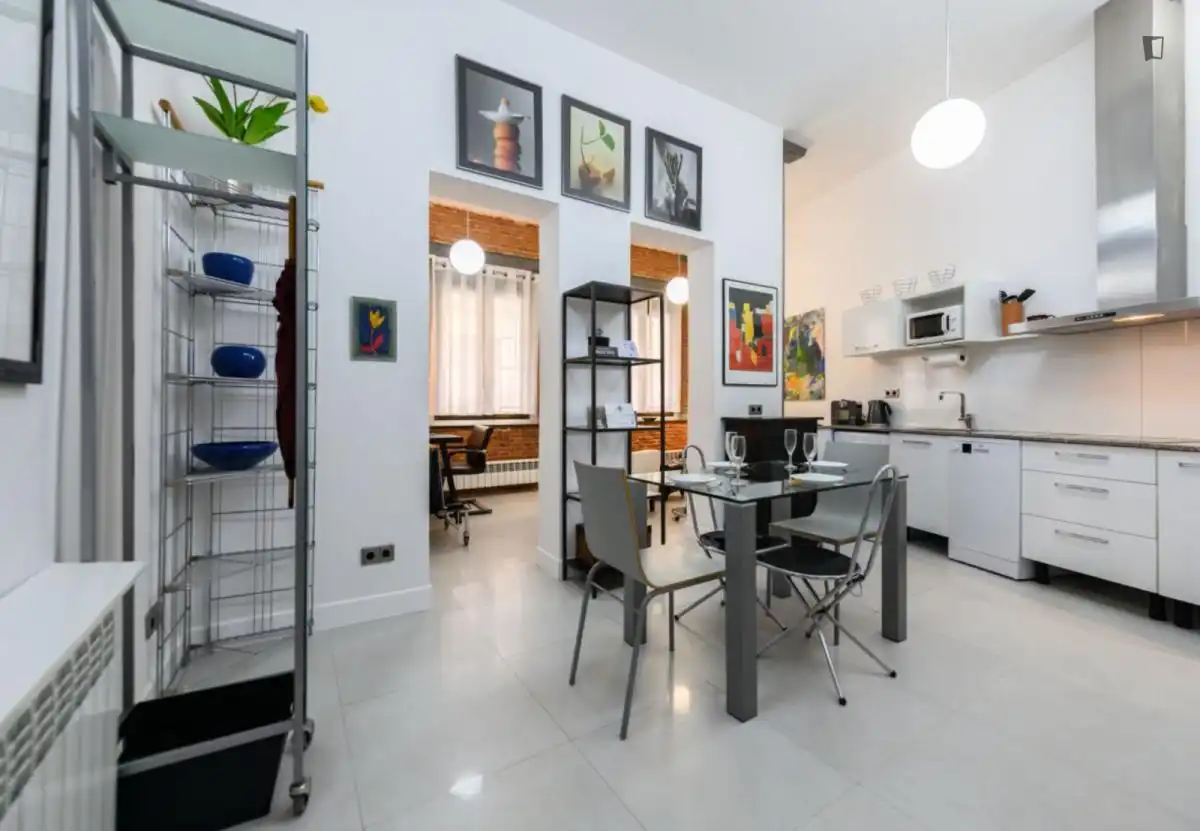 Comedor de Apartamento de alquiler en Madrid con Calefacción, Amueblado y Horno