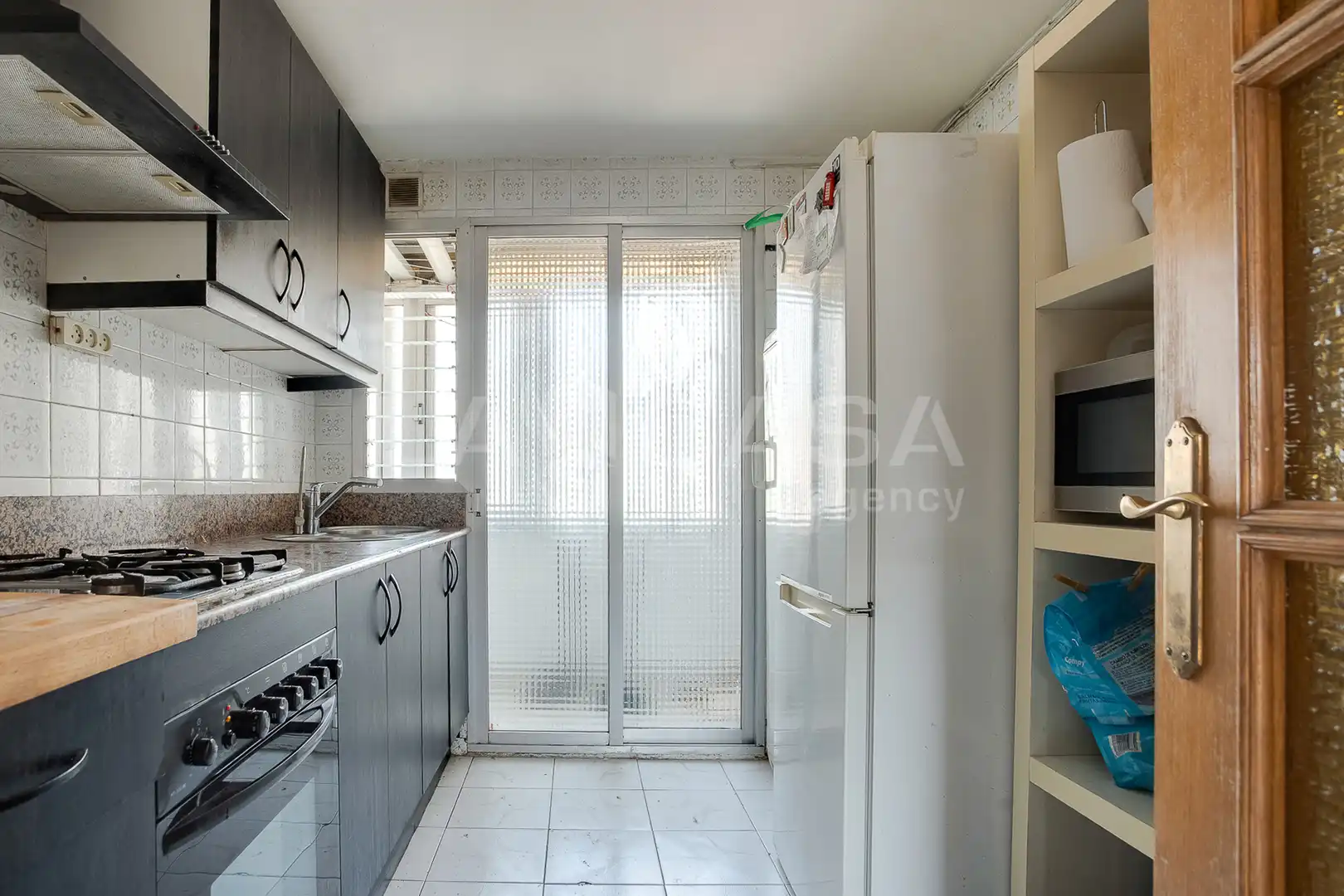 Küche von Wohnung zum Verkauf in L'Hospitalet de Llobregat