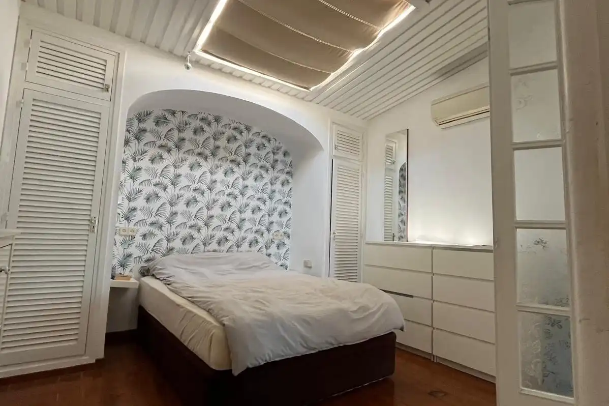 Schlafzimmer von Einfamilien-Reihenhaus zum Verkauf in Begur mit Terrasse und Balkon