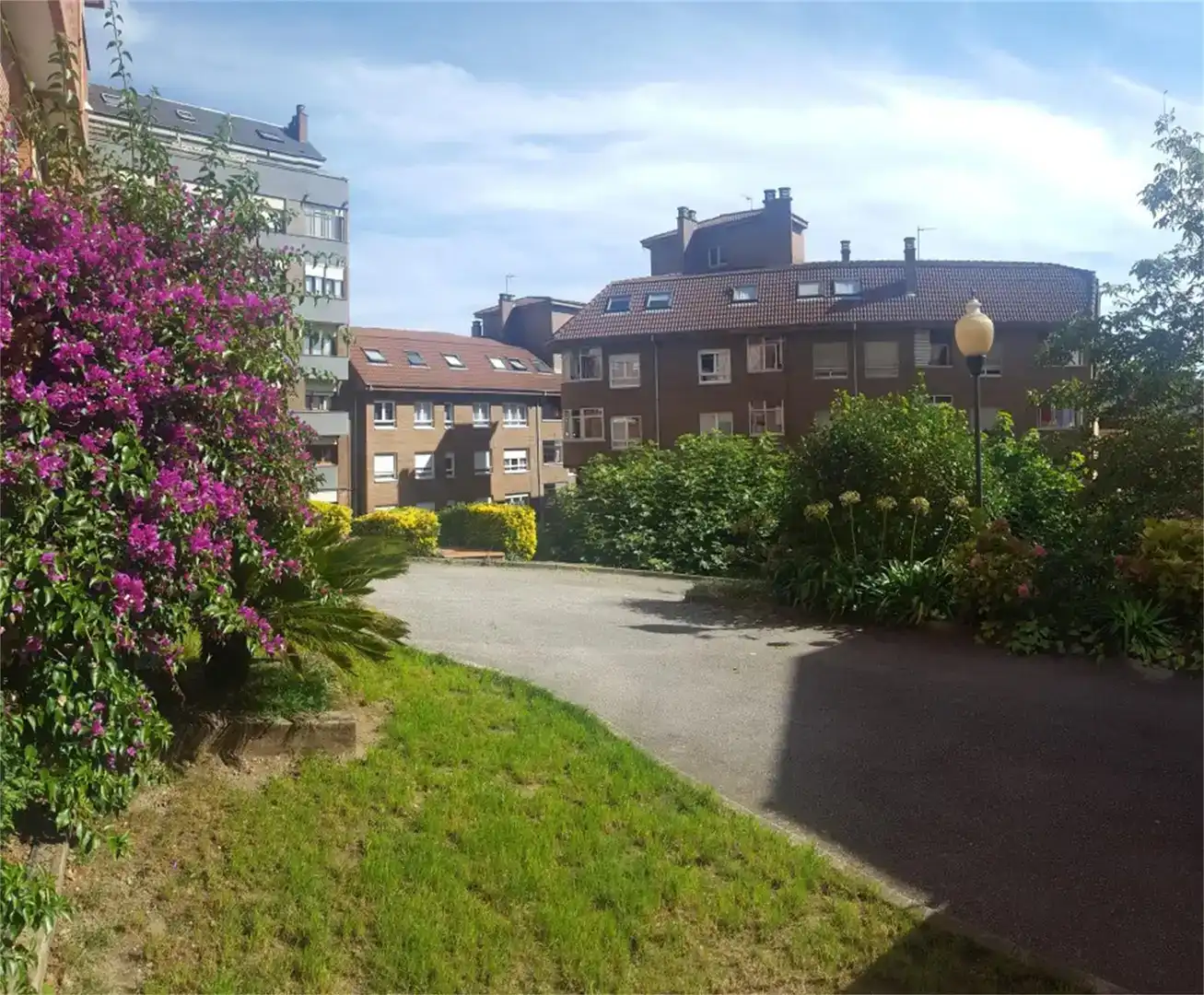 Exterior view of Flat for sale in Oviedo 