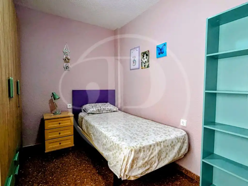 Schlafzimmer von Wohnungen zum Verkauf in Valencia mit Klimaanlage und Balkon