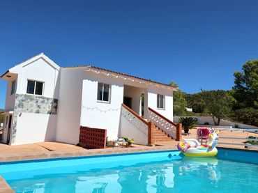 Villa avec piscine à vendre à Urbanizaciones