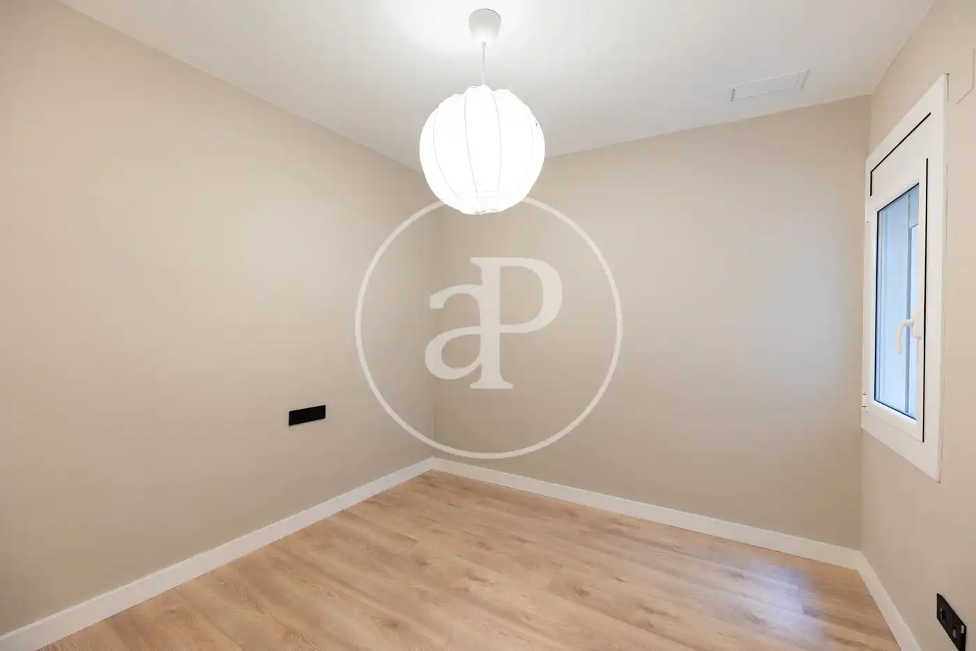 Habitación de Piso en venta en Barcelona con Aire acondicionado y Calefacción