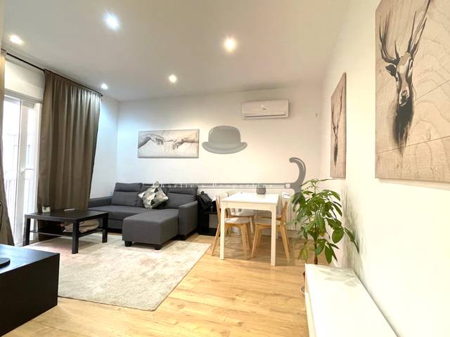 Apartamento en Alquiler en Carrer de Lluçà en Barri de les Corts
