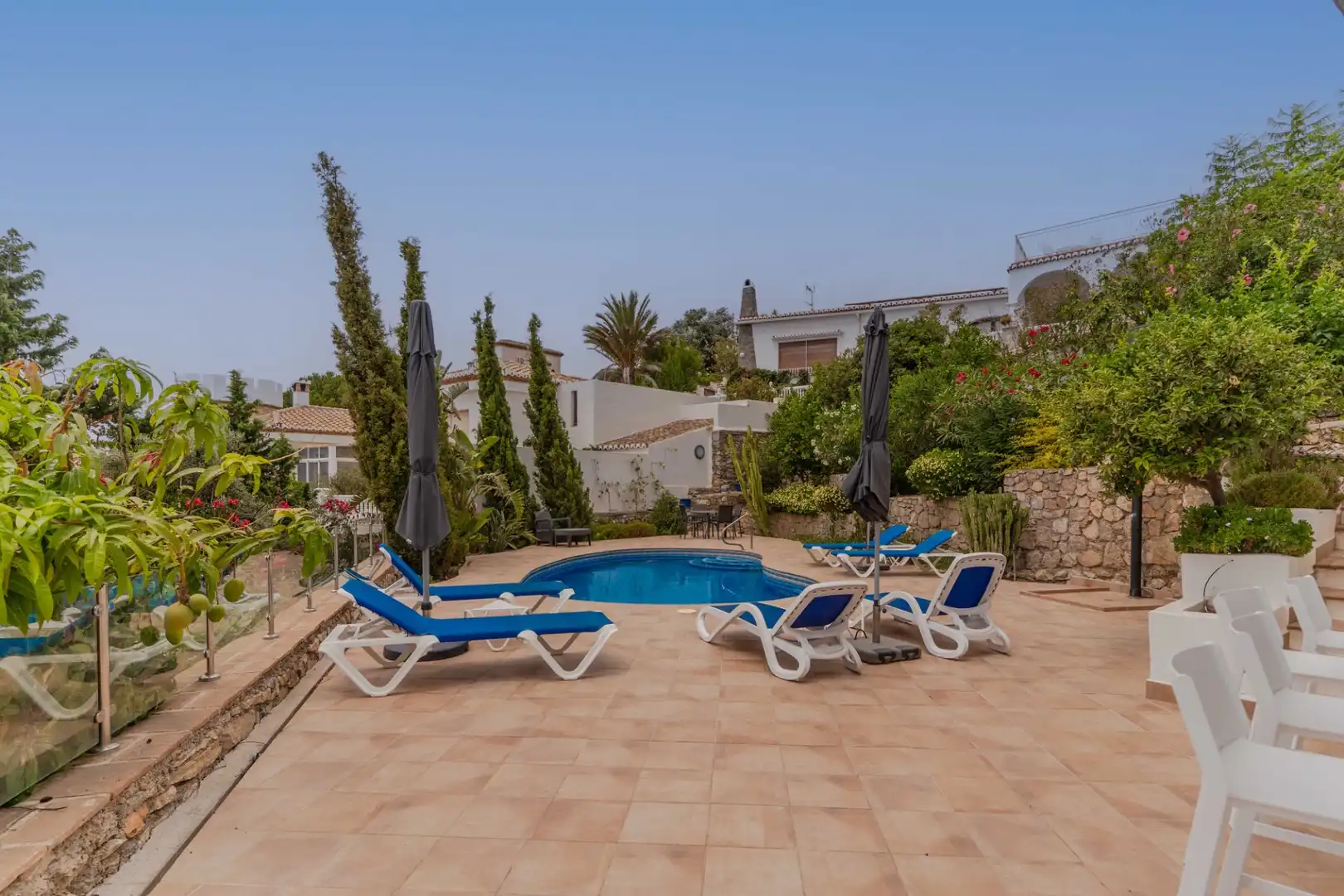 Piscina de Casa o xalet en venda en Salobreña amb Aire condicionat, Calefacció i Jardí privat
