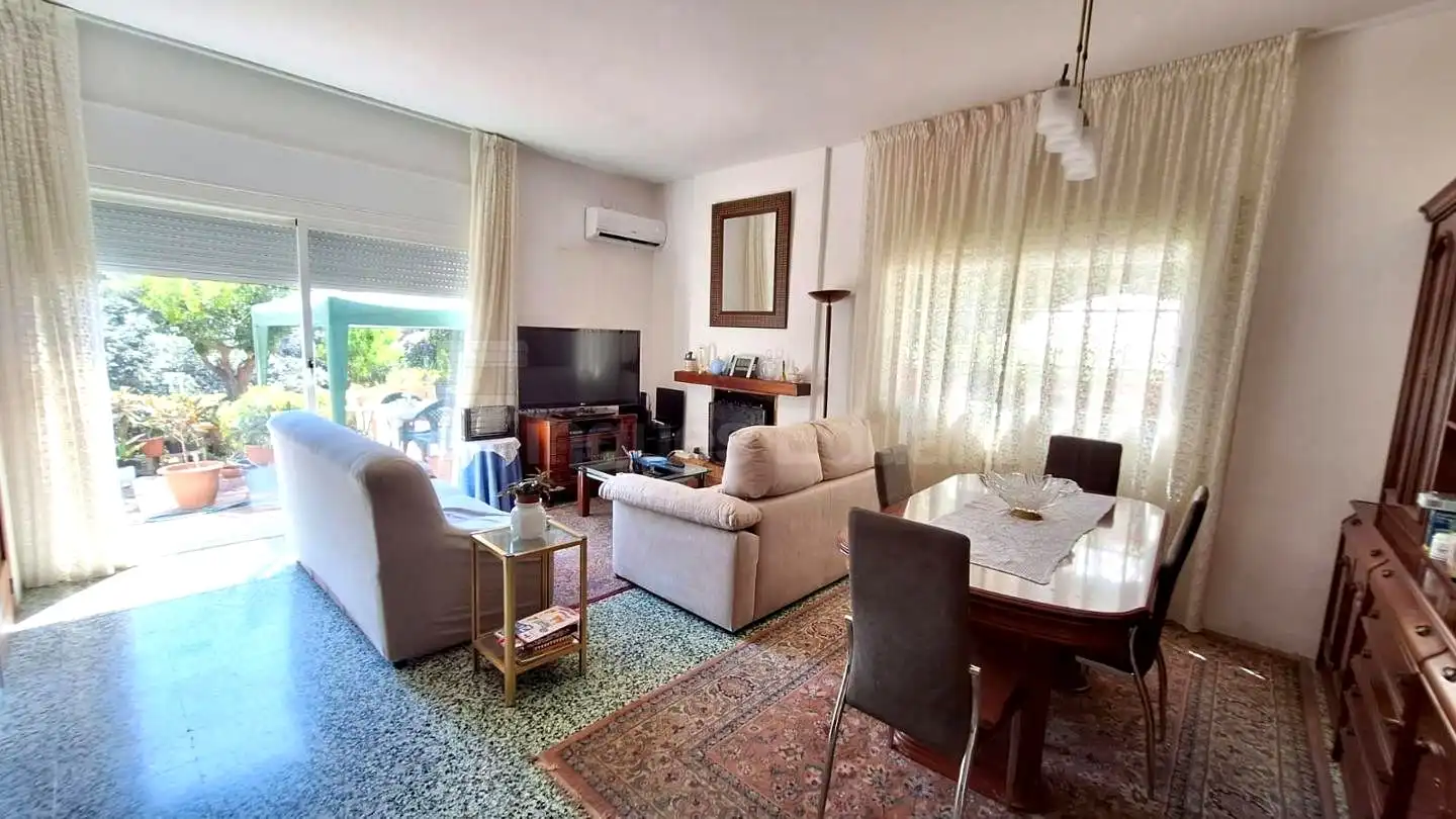 Sala de estar de Casa o chalet en venta en Argentona con Jardín privado y Terraza