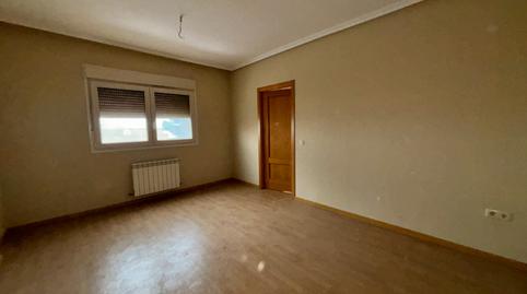 Foto 2 de Piso en venta en Calle el Bonillo, 122, Socuéllamos, Ciudad Real