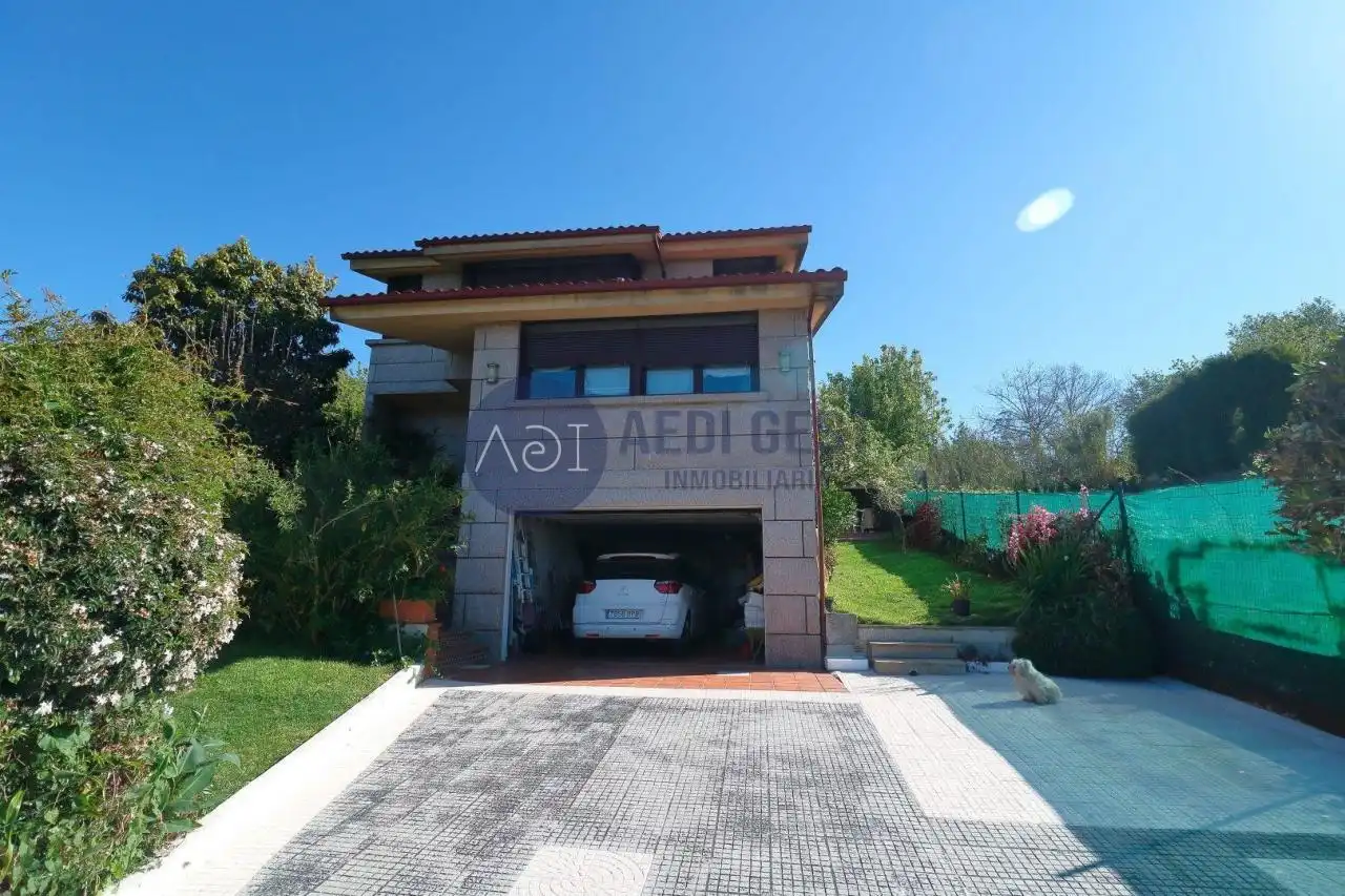 Casa o chalet en venta en Rua Castañal, Cabral - Candeán