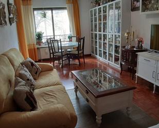 Living room of Flat for sale in Salamanca Capital  with Parquet flooring and Storage room