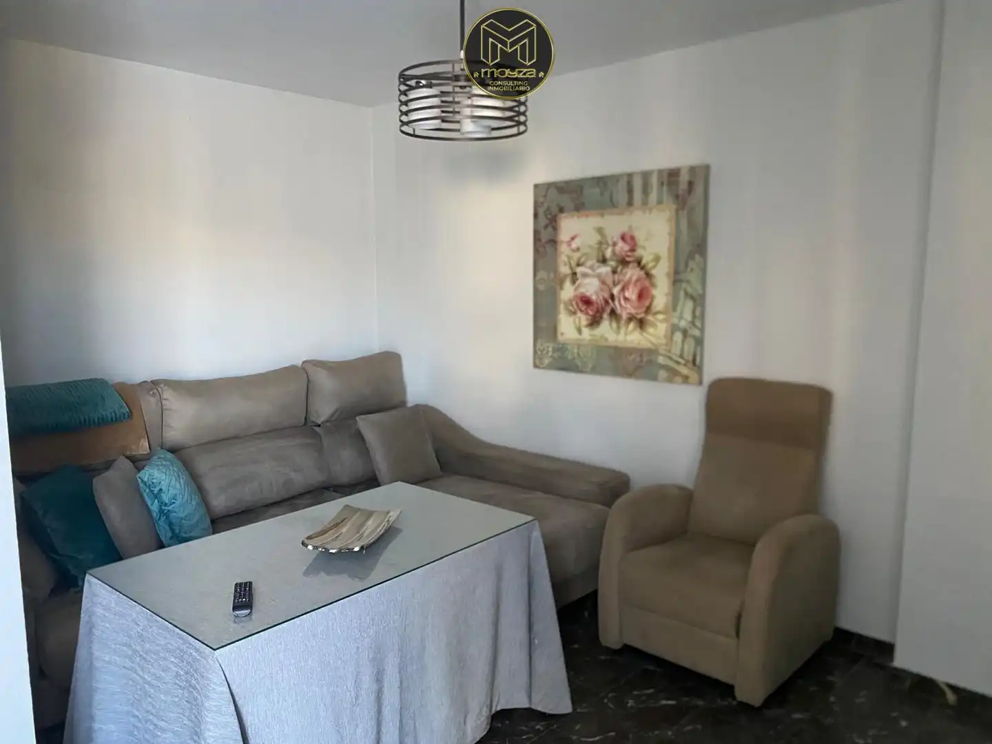 Wohnzimmer von Dachboden zum Verkauf in Martos mit Heizung und Terrasse