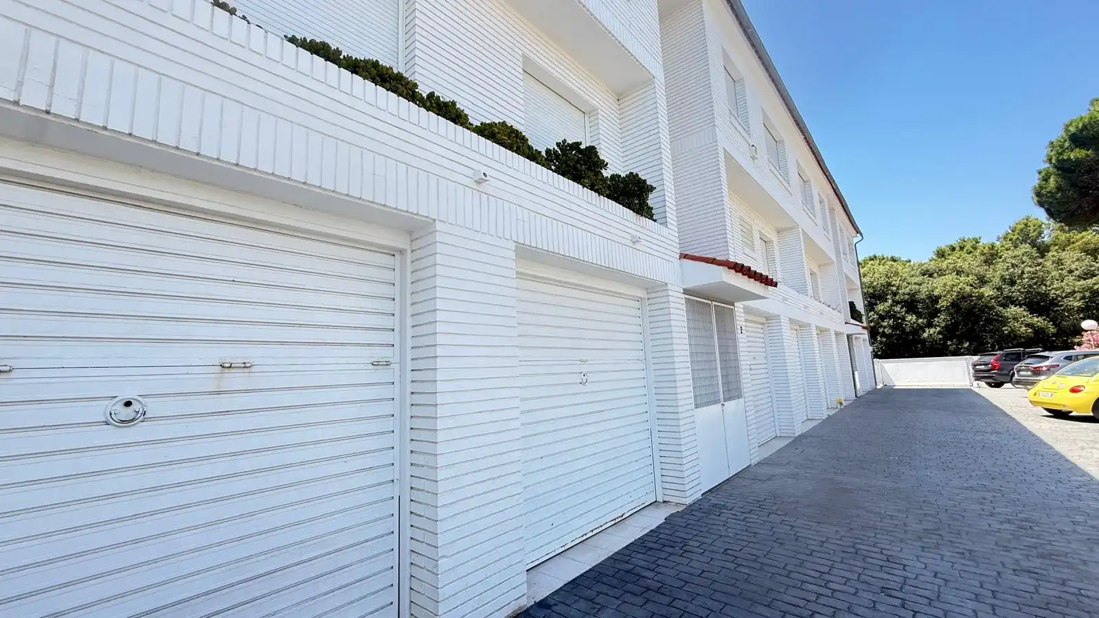 Vista exterior de Apartament en venda en Pals amb Calefacció, Jardí privat i Piscina