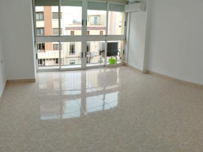 Living room of Flat to rent in Castellón de la Plana / Castelló de la Plana  with Air Conditioner, Oven and Washing machine