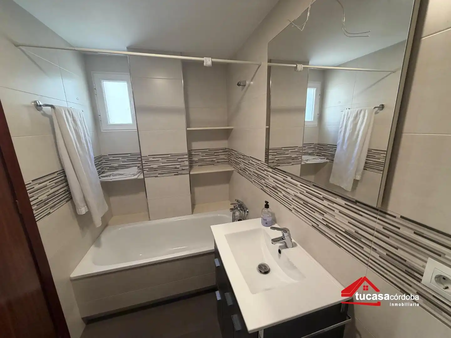 Baño de Piso en venta en Córdoba con Aire acondicionado, Calefacción y Terraza