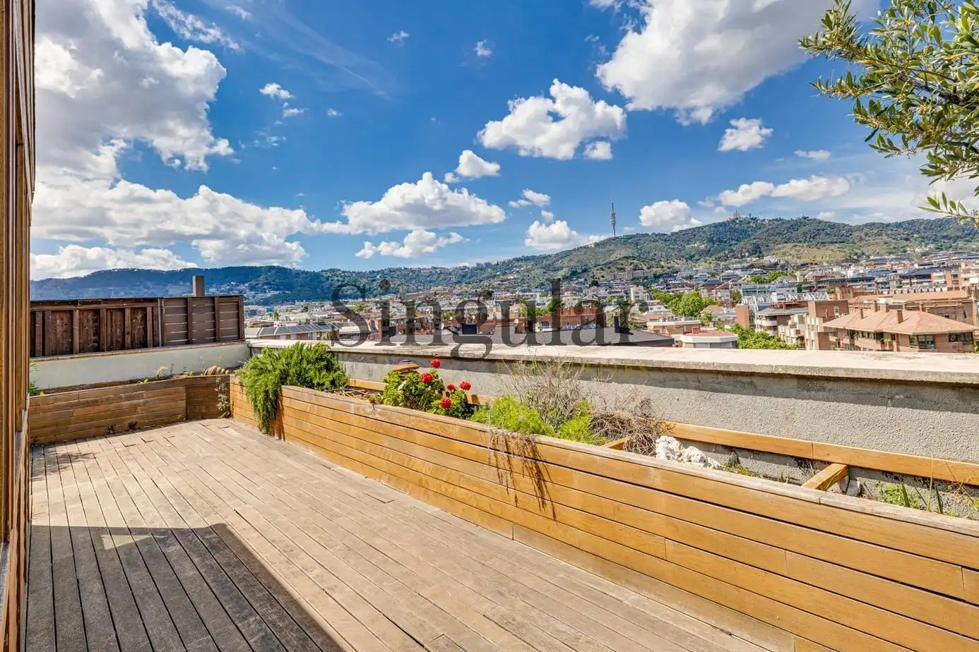 Terrasse von Dachboden zum Verkauf in Barcelona mit Klimaanlage, Heizung und Parkett