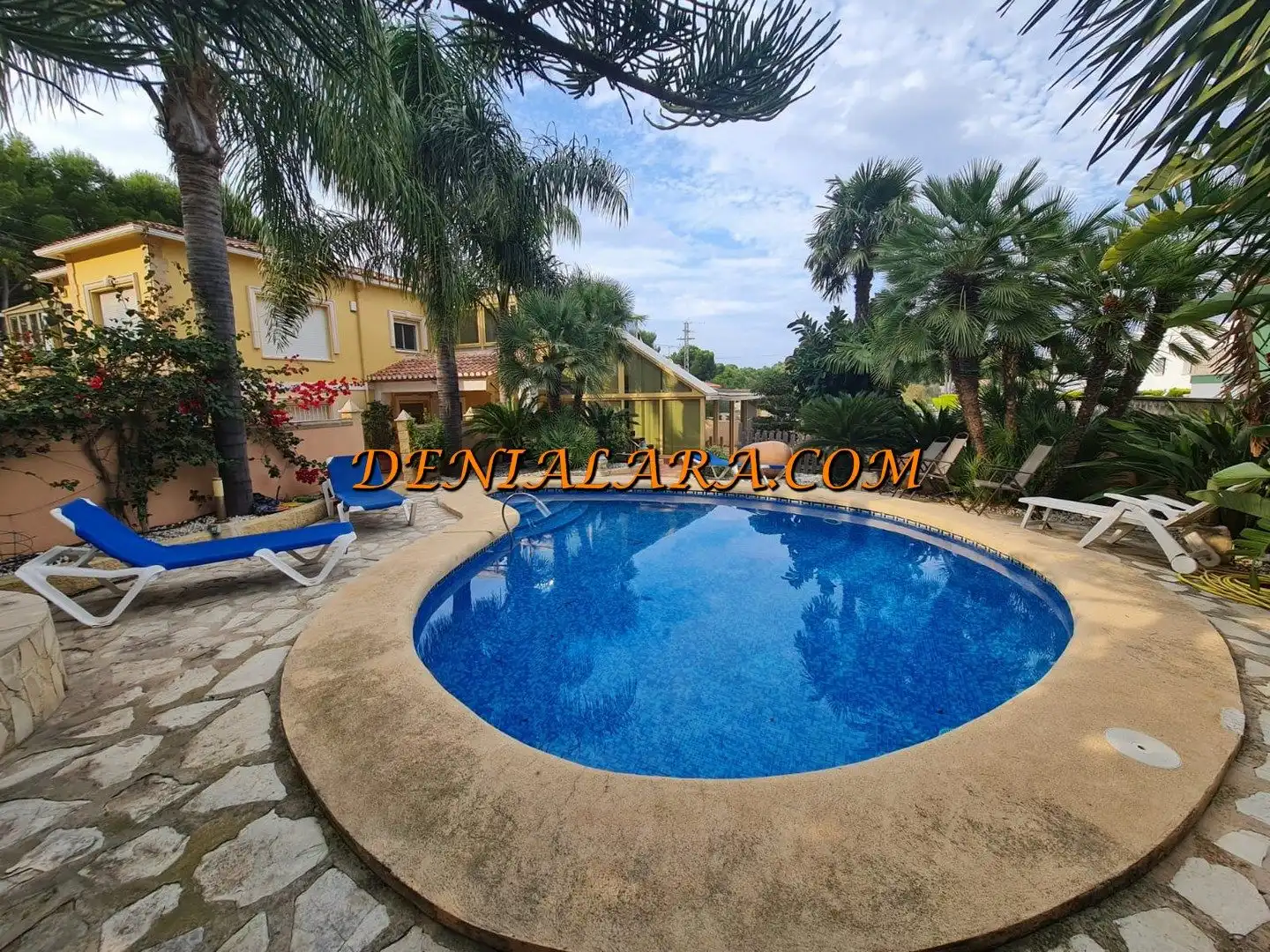 Vista exterior de Casa o chalet de alquiler en Dénia con Aire acondicionado, Calefacción y Jardín privado