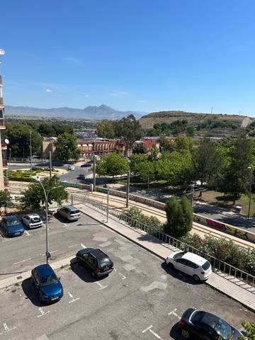 Piso en Venta en Plaza de la Cruz en Virgen del Remedio - Parque Lo Morant